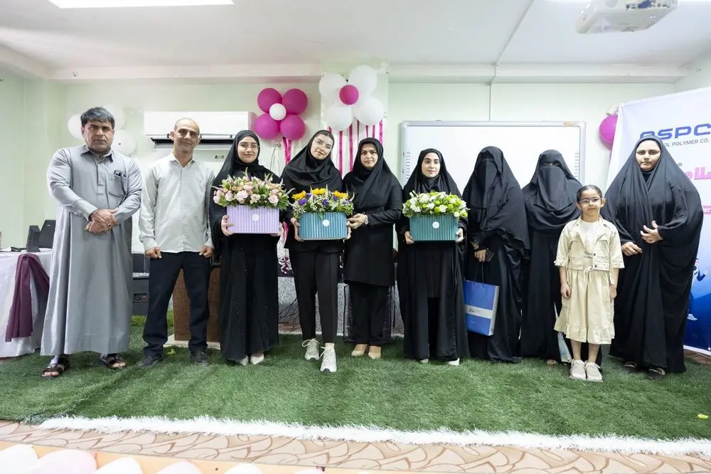 کارگاه سلامت بانوان با همکاری درمانگران آریاساسول در دبیرستان اخند برگزار شد
