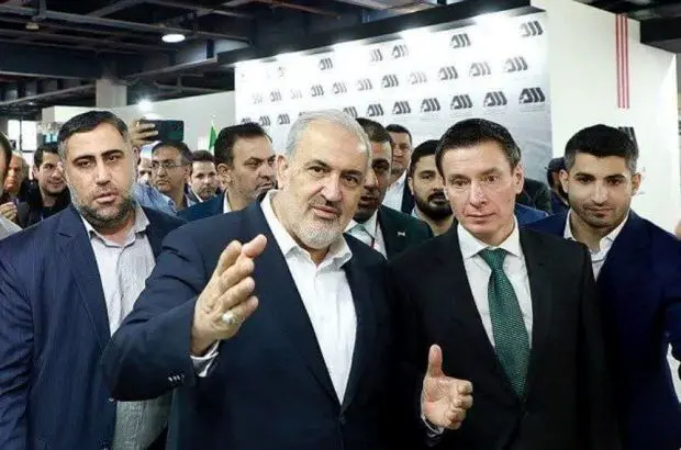 بازدید وزیر صمت از غرفه گل‌گهر در نمایشگاه اورآسیا
