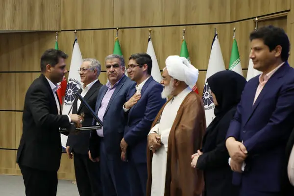 از شرکت فولاد سیرجان ایرانیان، صادرکننده برتر سال‌های ۱۴۰۱ و ۱۴۰۲ تجلیل بعمل آمد
