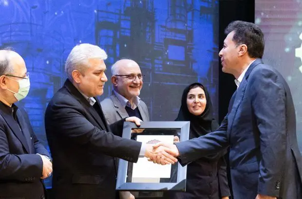 برای دومین سال پیاپی عنوان نوآور برتر به رئیس پژوهش های توسعه ای شرکت پتروشیمی نوری رسید
