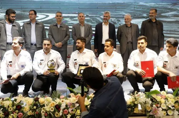 معدن ۵ گل گهر مقام قهرمانی کسب کرد