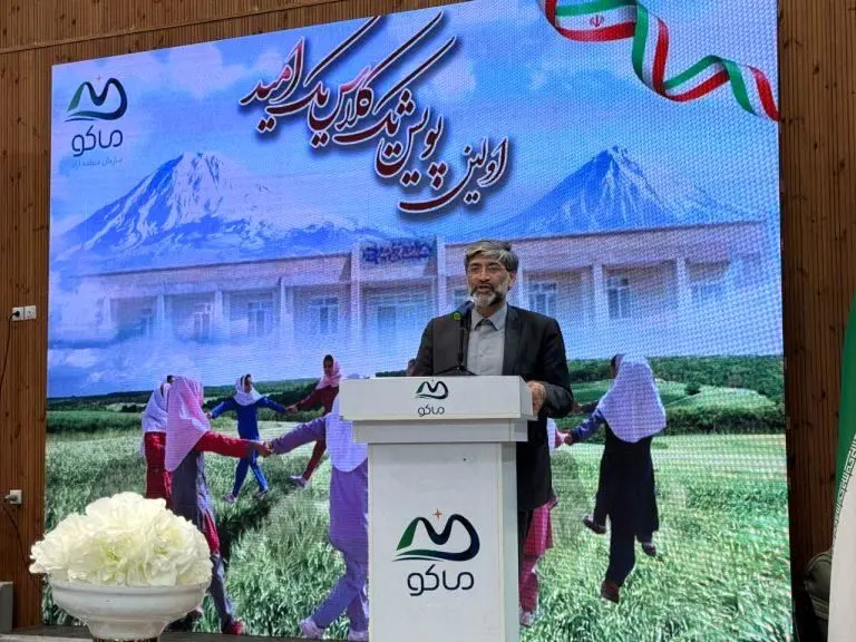 معلمان، پیشگامان تربیت نسل آگاه و متعهد