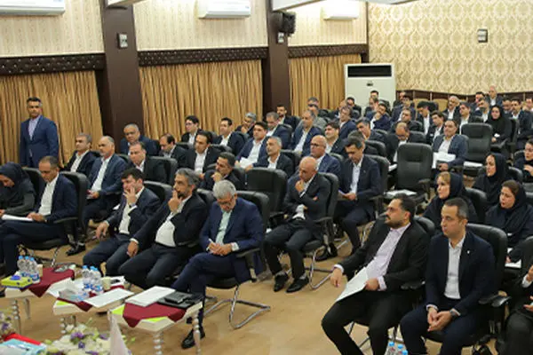 تاکید مدیران ارشد بانک اقتصادنوین بر لزوم توسعه همه جانبه بانک
