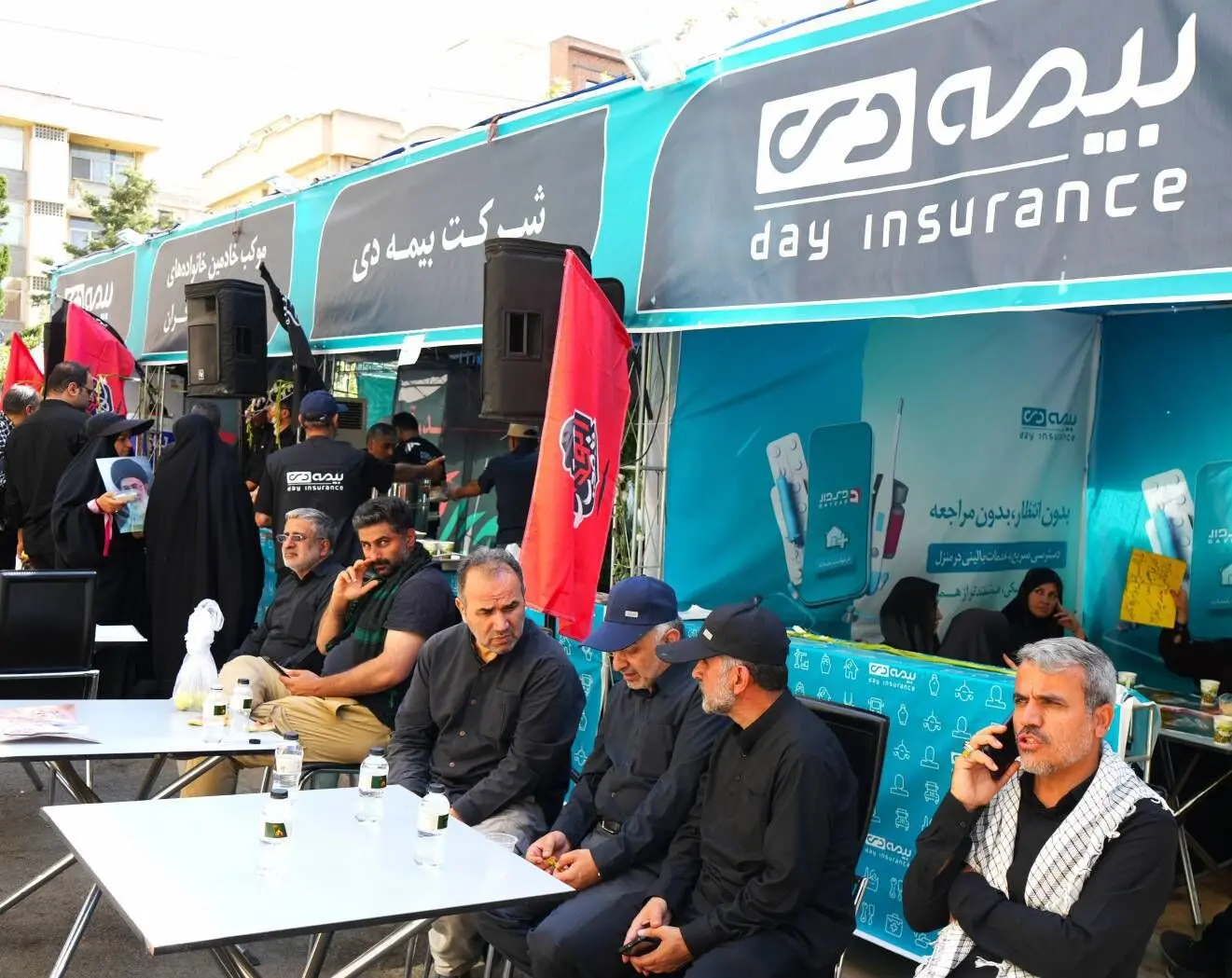 بازدید و حضور مدیرعامل بیمه دی از موکب بیمه دی در مصلی تهران 
