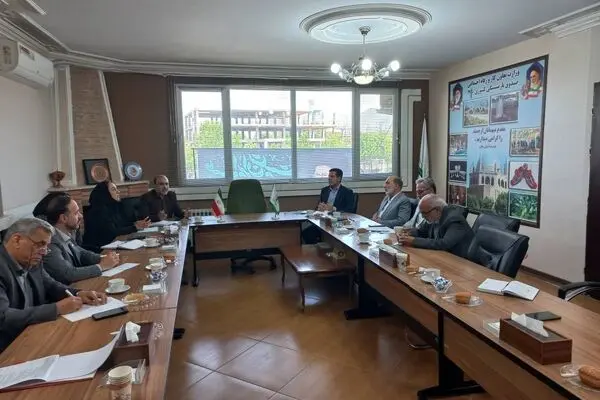 برگزاری نشست مشترک بیمه دی و کانون‌های بازنشستگی استان زنجان 
